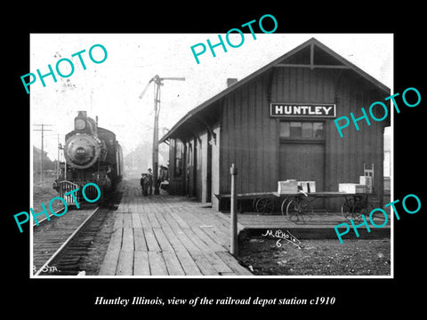 OLD LARGE HISTORIC PHOTO OF HUNTLEY ILLINOIS, THE RAILROAD DEPOT STATION c1910