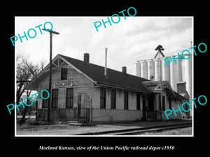 OLD LARGE HISTORIC PHOTO OF MORLAND KANSAS, THE UNION RAILROAD DEPOT c1950