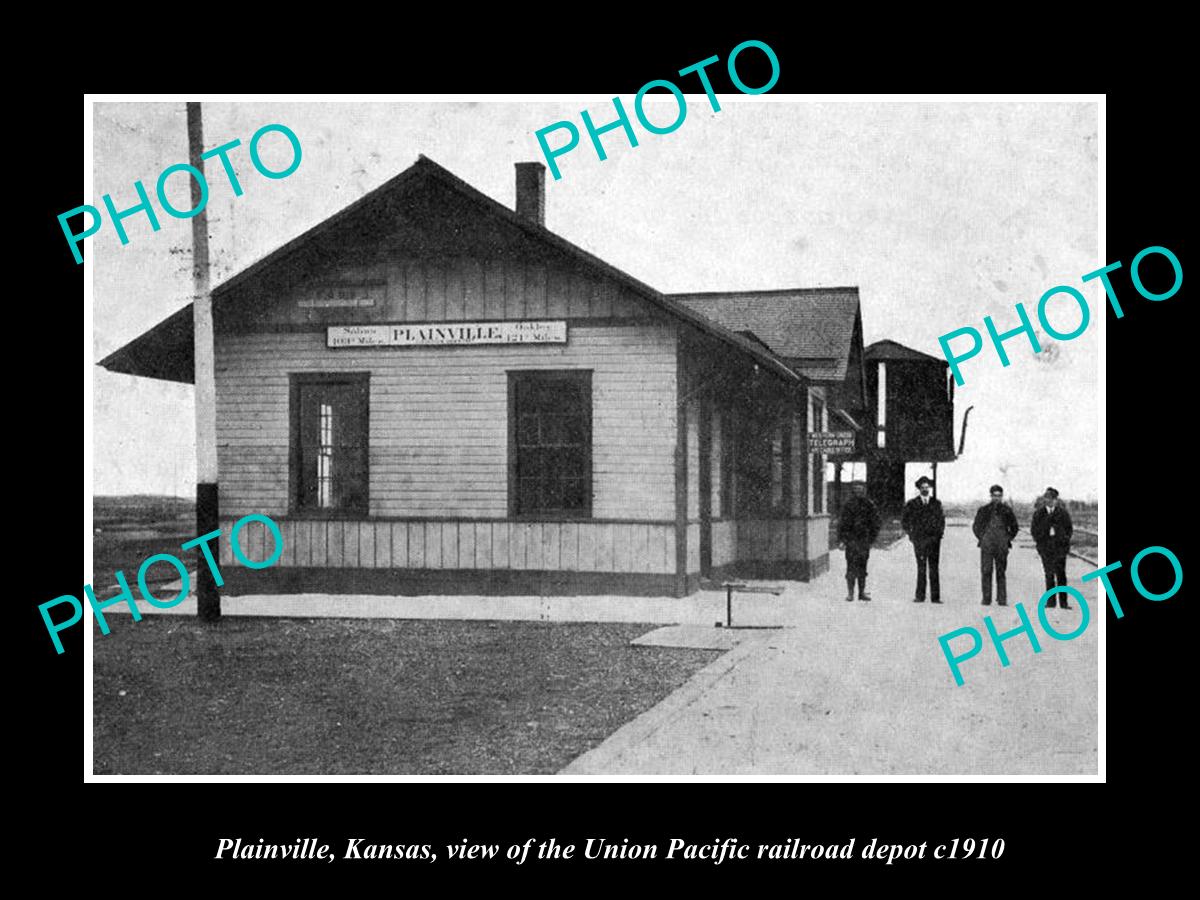 OLD LARGE HISTORIC PHOTO OF PLAINVILLE KANSAS, THE UNION RAILROAD DEPOT c1910