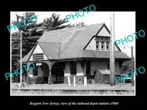 OLD LARGE HISTORIC PHOTO OF KEYPORT NEW JERSEY, THE RAILROAD DEPOT STATION c1960