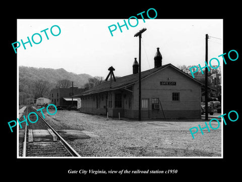 OLD LARGE HISTORIC PHOTO OF GATE CITY VIRGINIA, THE RAILROAD DEPOT STATION c1950