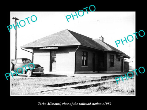 OLD LARGE HISTORIC PHOTO OF TARKO MISSOURI, THE RAILROAD DEPOT STATION c1950