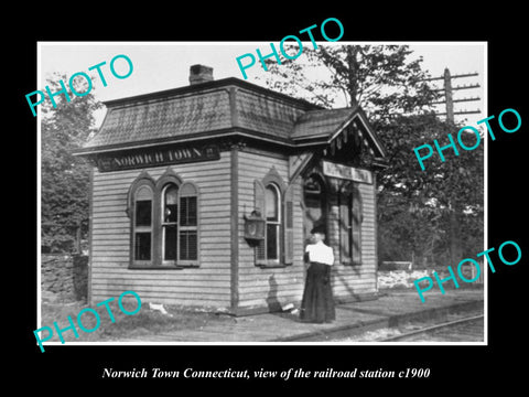 OLD LARGE HISTORIC PHOTO OF NORWICH TOWN CONNECTICUT, THE RAILROAD STATION c1900