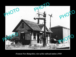 OLD LARGE HISTORIC PHOTO OF FREMONT NEW HAMPSHIRE, THE RAILROAD STATION c1930