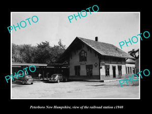 OLD LARGE HISTORIC PHOTO OF PETERBORO NEW HAMPSHIRE, THE RAILROAD STATION c1940