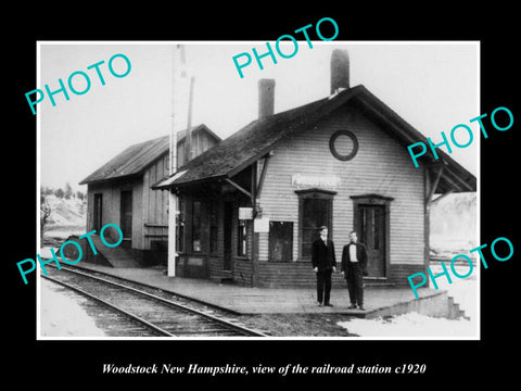 OLD LARGE HISTORIC PHOTO OF WOODSTOCK NEW HAMPSHIRE, THE RAILROAD STATION c1920