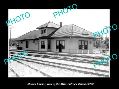 OLD LARGE HISTORIC PHOTO OF MORAM KANSAS, THE MKT RAILROAD STATION c1950 2