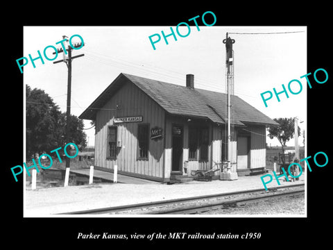 OLD LARGE HISTORIC PHOTO OF PARKER KANSAS, THE MKT RAILROAD STATION c1950