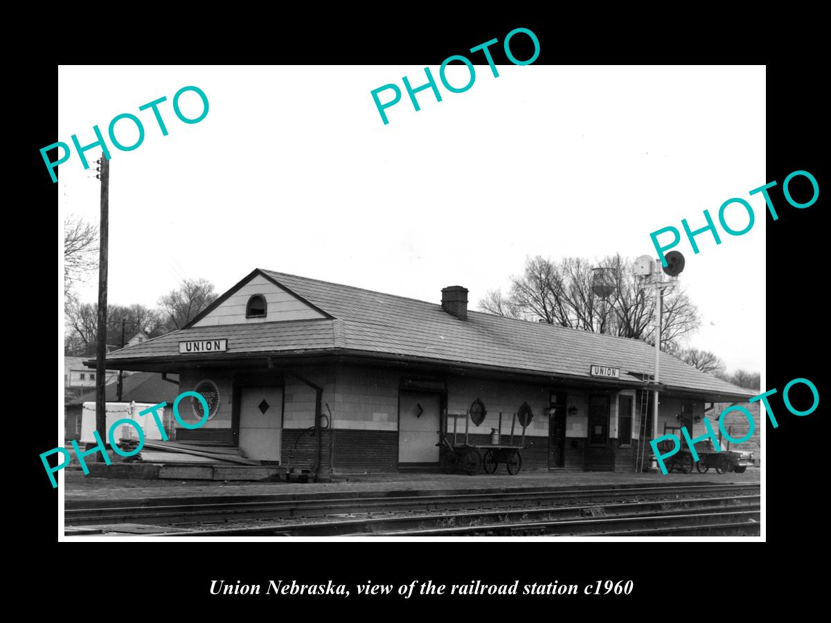 OLD LARGE HISTORIC PHOTO OF UNION NEBRASKA, THE RAILROAD STATION c1960