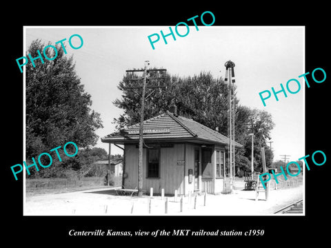 OLD LARGE HISTORIC PHOTO OF CENTERVILLE KANSAS, THE MKT RAILROAD STATION c1950