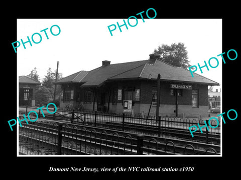 OLD LARGE HISTORIC PHOTO OF DUMOT NEW JERSEY, THE NYC RAILROAD STATION c1950