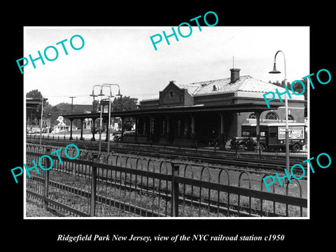 OLD LARGE HISTORIC PHOTO OF RIDGEFIELD NEW JERSEY THE NYC RAILROAD STATION c1950