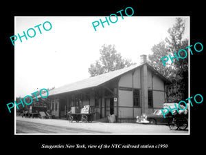 OLD LARGE HISTORIC PHOTO OF SAUGENTIES NEW YORK, THE NYC RAILROAD STATION c1950