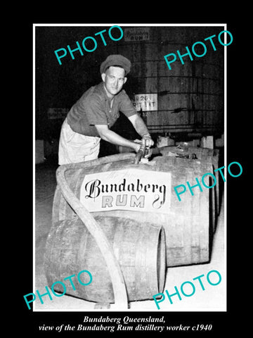 OLD LARGE HISTORIC PHOTO OF BUNDABERG QUEENSLAND, BUNBABERG BREWERY WORKER c1940