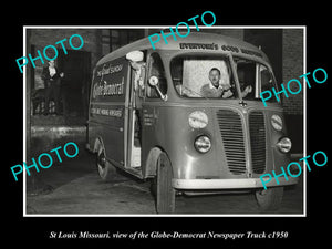 OLD LARGE HISTORIC PHOTO OF ST LOUIS MISSOURI, THE GLOBE NEWSPAPER TRUCK c1950 2