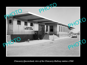 OLD LARGE HISTORIC PHOTO OF CLONCURRY QUEENSLAND, THE RAILWAY STATION c1960