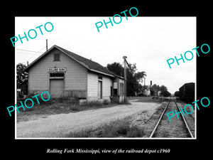 OLD LARGE HISTORIC PHOTO OF ROLLING FORK MISSISSIPPI, THE RAILROAD DEPOT c1960