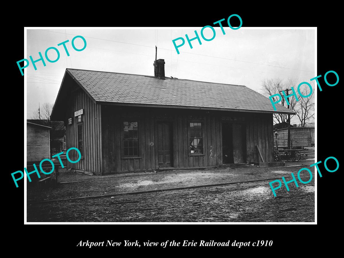 OLD LARGE HISTORIC PHOTO OF ARKPORT NEW YORK, THE ERIE RAILROAD DEPOT c1910