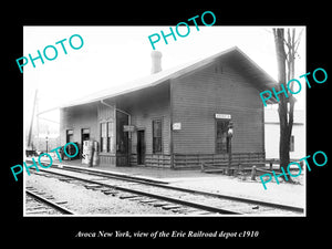 OLD LARGE HISTORIC PHOTO OF AVOCA NEW YORK, THE ERIE RAILROAD DEPOT c1910