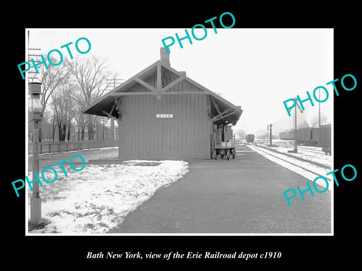 OLD LARGE HISTORIC PHOTO OF BATH NEW YORK, THE ERIE RAILROAD DEPOT c1910