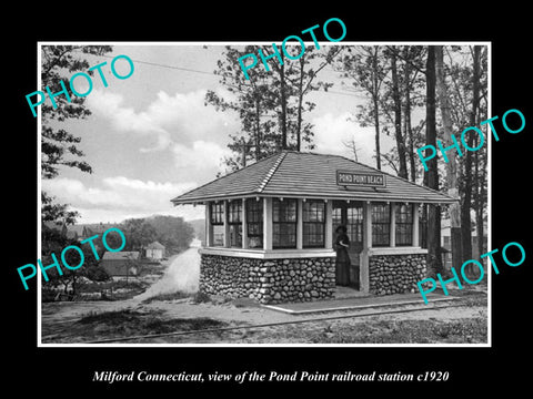OLD LARGE HISTORIC PHOTO OF MILFORD CONNECTICUT, THE P/P RAILROAD DEPOT c1920