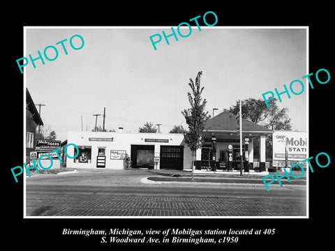 OLD LARGE HISTORIC PHOTO OF BIRMINGHAM MICHIGAN, THE MOBIL OIL GAS STATION c1950