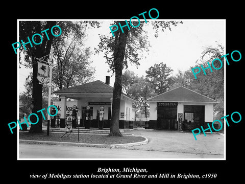 OLD LARGE HISTORIC PHOTO OF BRIGHTON MICHIGAN, THE MOBIL OIL GAS STATION c1950