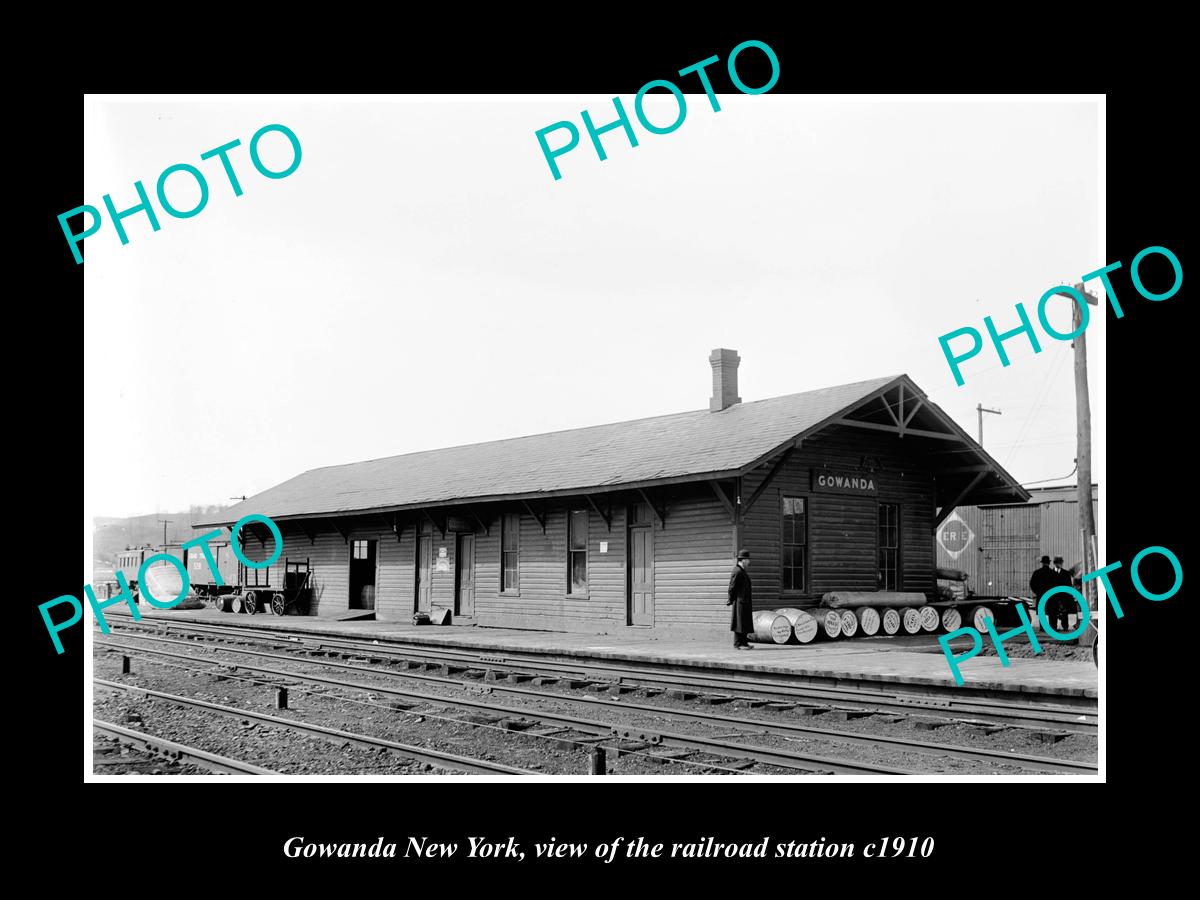 OLD LARGE HISTORIC PHOTO OF GOWANDA NEW YORK, ERIE RAILROAD STATION c1910