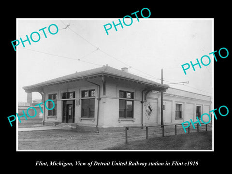 OLD LARGE HISTORIC PHOTO OF FLINT MICHIGAN, THE DETRIOT RAILROAD STATION c1910