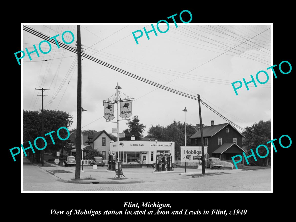 OLD LARGE HISTORIC PHOTO OF FLINT MICHIGAN, THE MOBIL OIL GAS STATION c1940