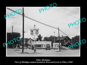 OLD LARGE HISTORIC PHOTO OF FLINT MICHIGAN, THE MOBIL OIL GAS STATION c1940