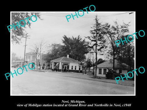 OLD LARGE HISTORIC PHOTO OF NOVI MICHIGAN, THE MOBIL OIL GAS STATION c1940