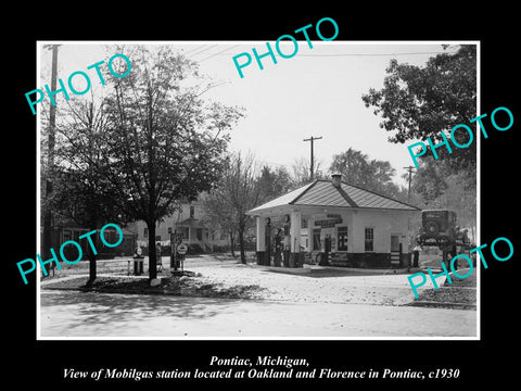 OLD LARGE HISTORIC PHOTO OF PONTIAC MICHIGAN, THE MOBIL OIL GAS STATION c1930