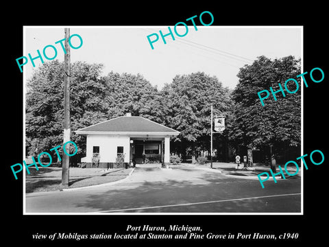 OLD LARGE HISTORIC PHOTO OF PORT HURON MICHIGAN, THE MOBIL OIL GAS STATION c1940