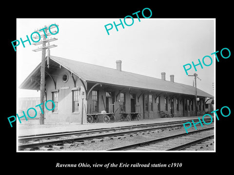 OLD LARGE HISTORIC PHOTO OF RAVENNA OHIO, THE ERIE RAILROAD STATION c1910