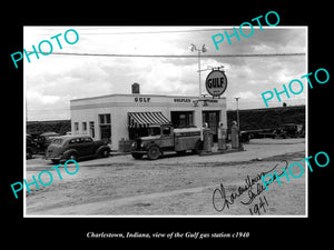 OLD LARGE HISTORIC PHOTO OF CHARLESTOWN INDIANA, THE GULF OIL GAS STATION c1941