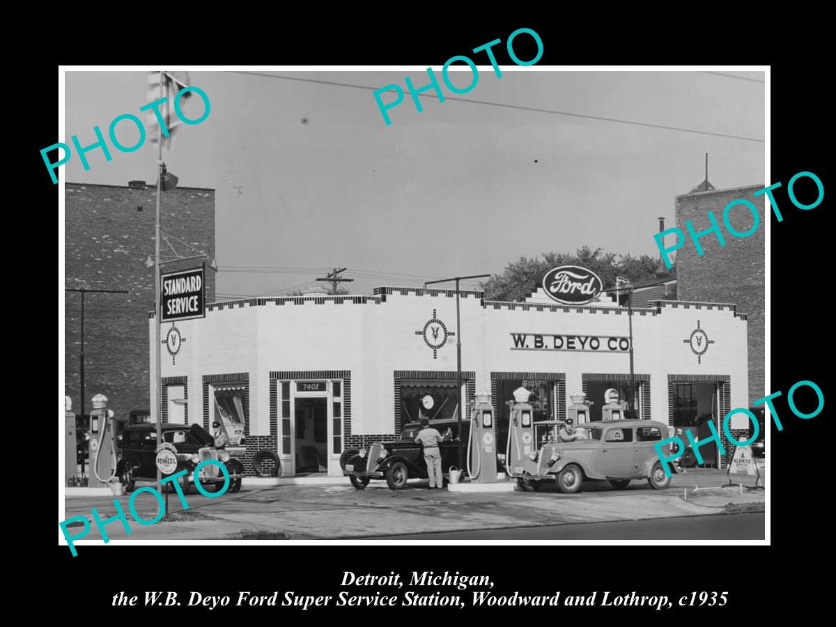 OLD LARGE HISTORIC PHOTO OF DETROIT MICHIGAN, DEYO FORD MOTORS GAS STATION c1935