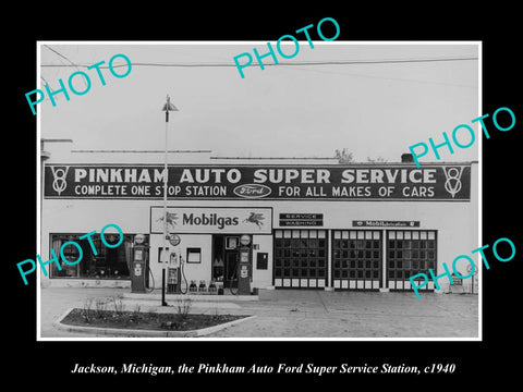 OLD LARGE HISTORIC PHOTO OF JACKSON MICHIGAN, FORD MOTORS GAS STATION c1940