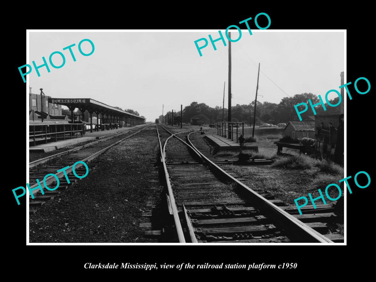 OLD LARGE HISTORIC PHOTO OF CLARKSDALE MISSISSIPPI, THE RAILROAD STATION c1950