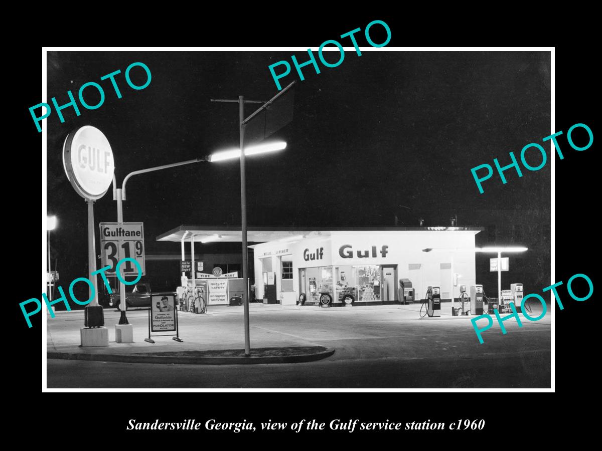 OLD LARGE HISTORIC PHOTO OF SANDERSVILLE GEORGIA, THE GULF SERVICE STATION c1960