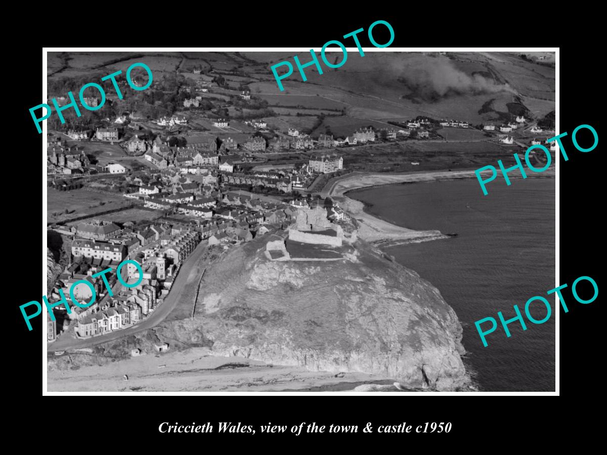 OLD LARGE HISTORIC PHOTO OF CRICCIETH WALES, VIEW OF THE TOWN & CASTLE c1950 2