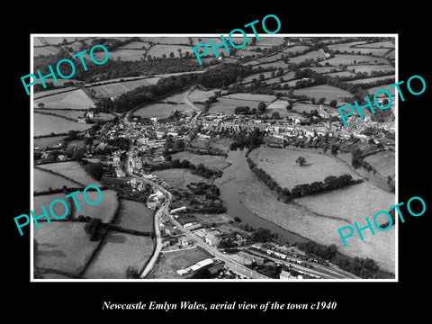 OLD LARGE HISTORIC PHOTO OF NEWCASTLE EMLYN WALES, VIEW OF THE TOWN c1940 2