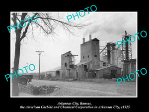 OLD LARGE HISTORIC PHOTO OF ARKANSAS CITY KANSAS, THE CARBIDE FACTORY c1925