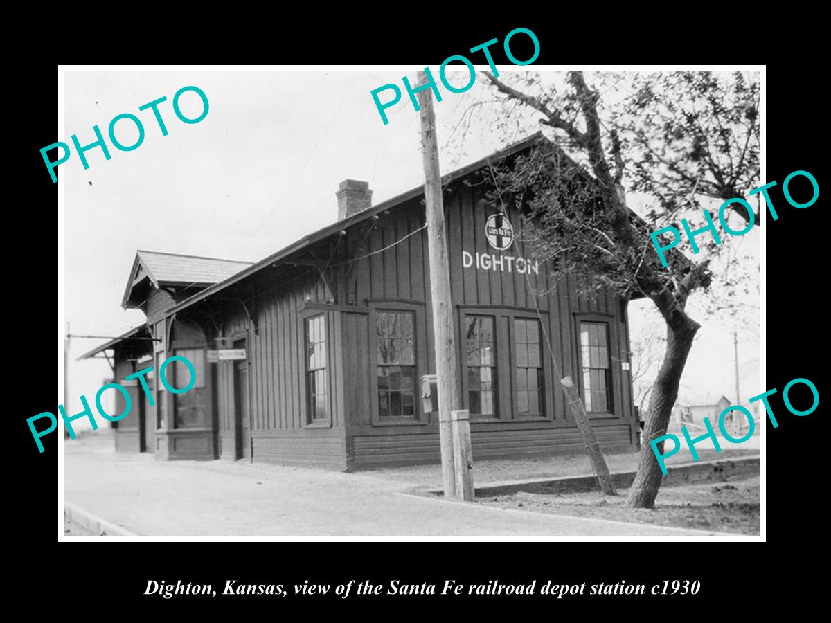 OLD LARGE HISTORIC PHOTO OF DIGHTON KANSAS, THE RAILROAD DEPOT STATION c1930