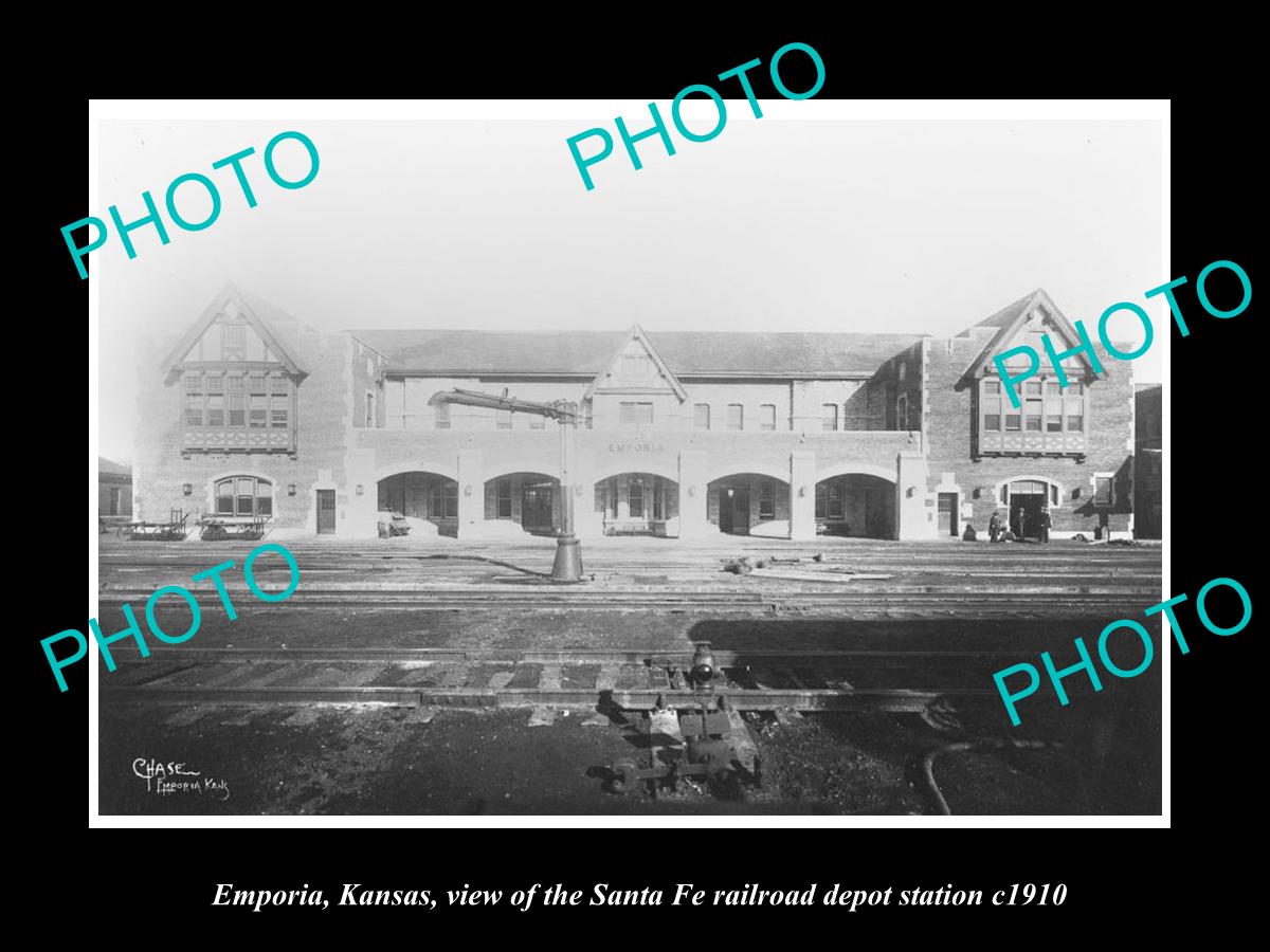 OLD LARGE HISTORIC PHOTO OF EMPORIA KANSAS, THE RAILROAD DEPOT STATION c1910 1