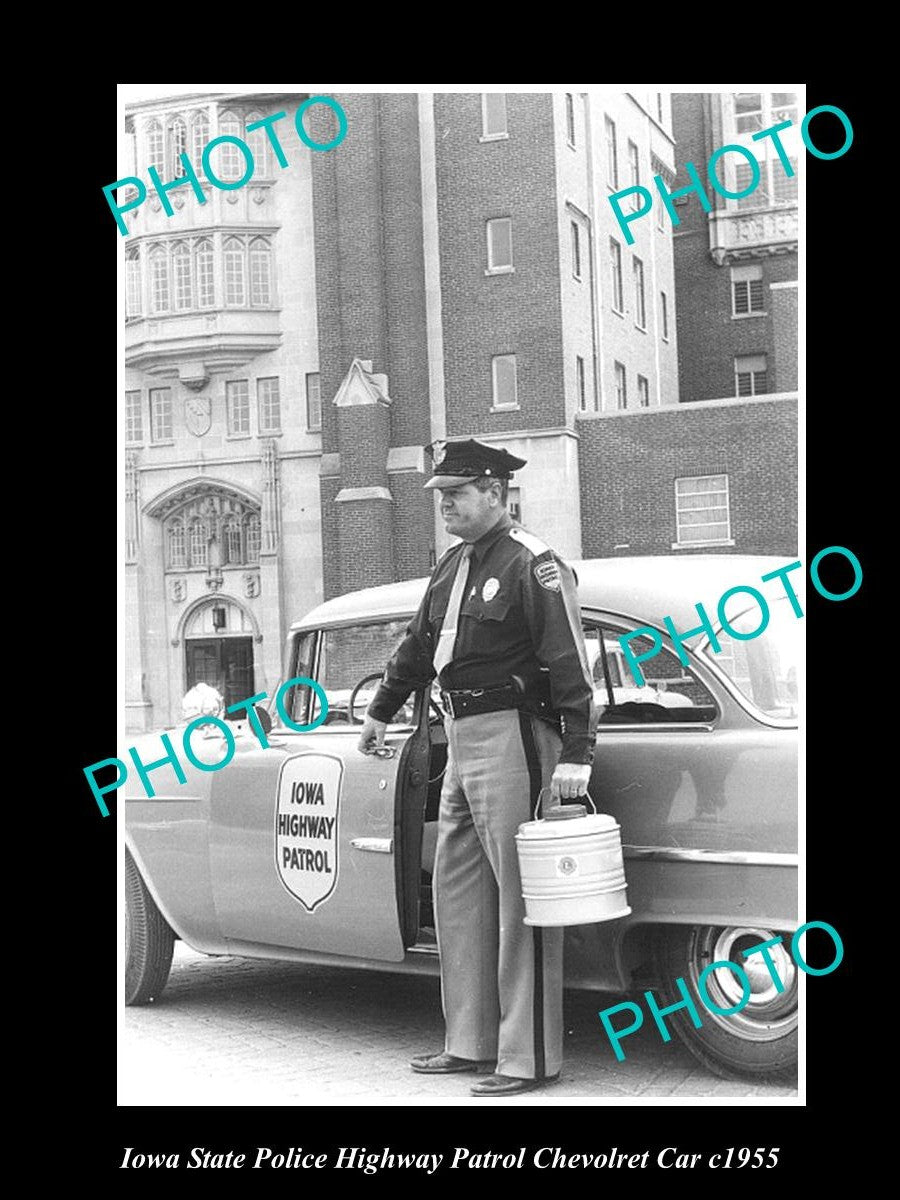 OLD LARGE HISTORIC PHOTO OF IOWA STATE POLICE CHEVROLET PATROL CAR 1955