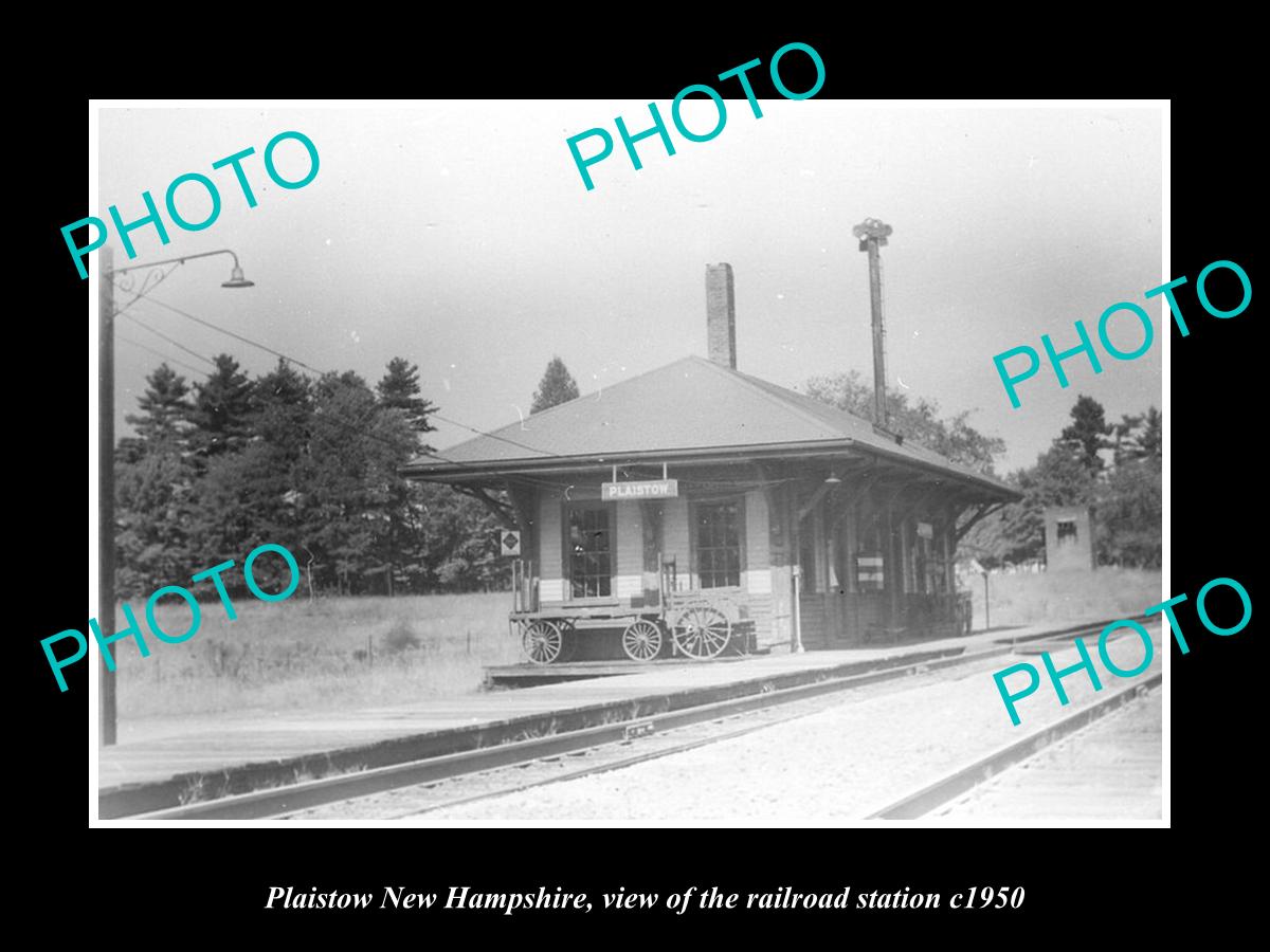 OLD LARGE HISTORIC PHOTO OF PLAISTOW NEW HAMPSHIRE, THE B&M RAILROAD DEPOT c1950