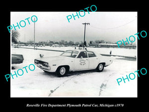 OLD LARGE HISTORIC PHOTO OF ROSEVILLE MICHIGAN, THE FIRE DEPT PLYMOUTH CAR 1970