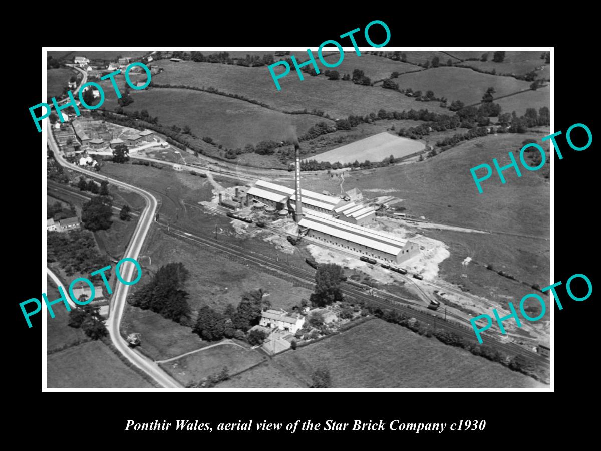 OLD LARGE HISTORIC PHOTO OF PONTHIR WALES, AERIAL VIEW OF STAR BRICK Co c1930