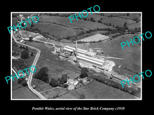 OLD LARGE HISTORIC PHOTO OF PONTHIR WALES, AERIAL VIEW OF STAR BRICK Co c1930